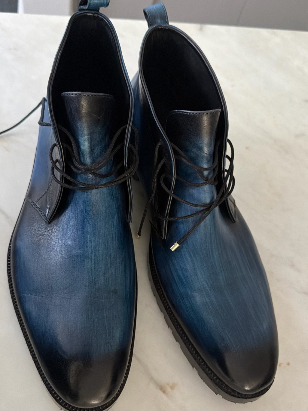 Men's Chukka Boots In Deep Blue Leather